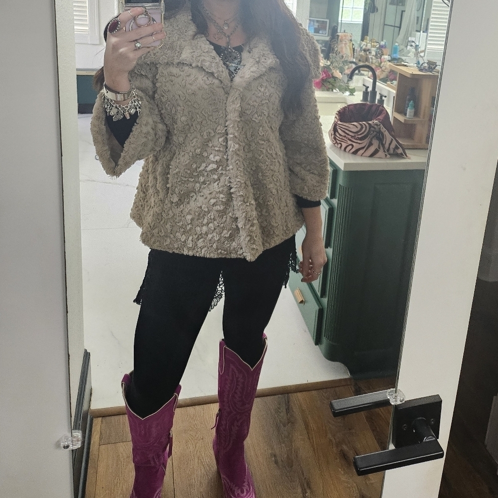 Cozy Tan Faux Fur Jacket - Picture 2 of 4